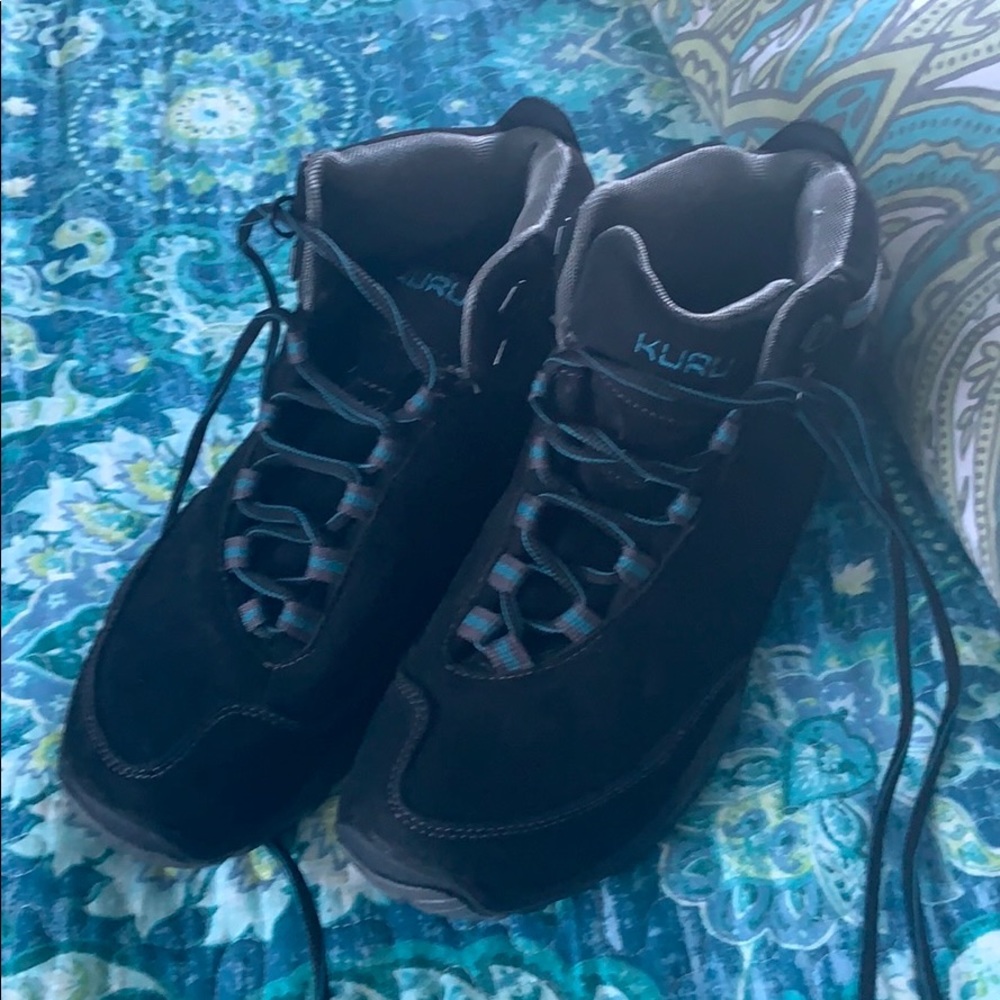 Kuru leather shoes